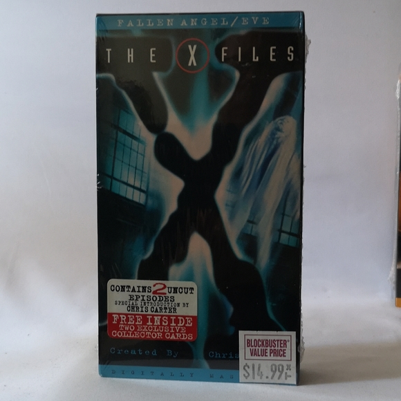 Set of Five Brand New, The X-Files VHS Uncut 2 Episodes w Bonus Collector Cards - Picture 2 of 6
